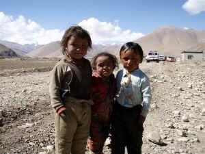 Tibetské děti.JPG (82749 bytes)